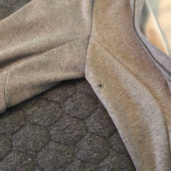 H&M sport hoodie - Picture 7 of 8